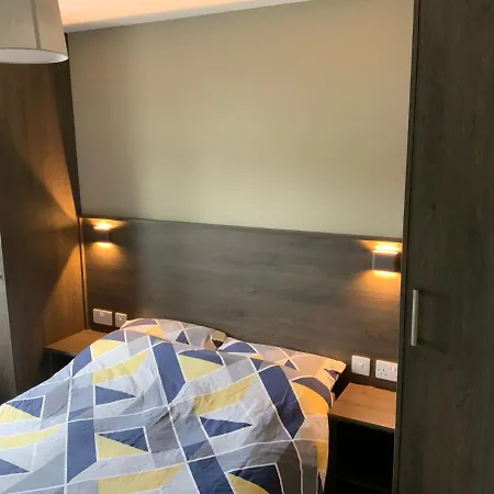 Apartamento Small,smart,tidy 2 Bed *