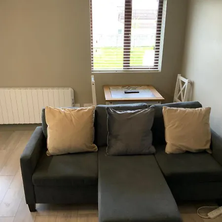 Small,smart,tidy 2 Bed * Galway