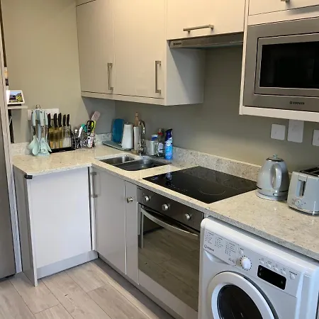 Small,smart,tidy 2 Bed Apartment Galway